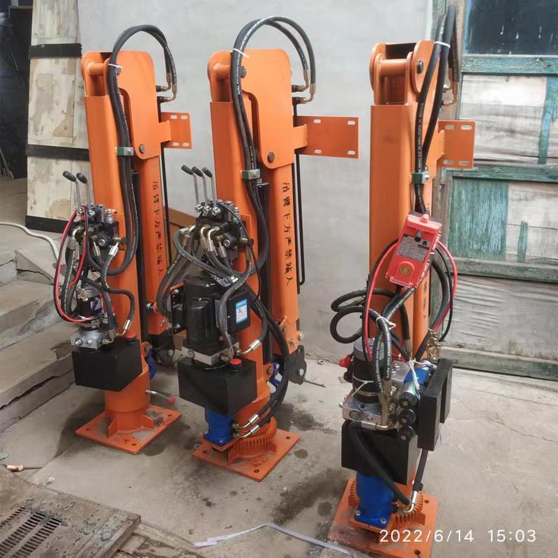 大埤乡重汽蓝牌随车吊 3.2吨 国六动力强 液压驱动 农用自卸起重机